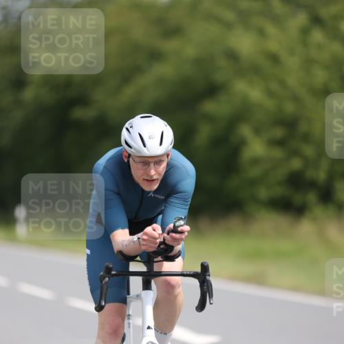 22.06.2025 - Viking Triathlon Yannick Fuchs http://msf.ph/oto/8097986 22.06.2025 12:00:39 Radfahren 98, 305, 439, 457, 520 meine-sportfotos.de