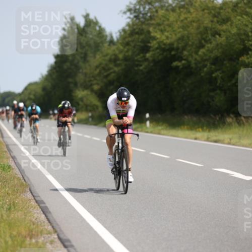 22.06.2025 - Viking Triathlon Yannick Fuchs http://msf.ph/oto/8098000 22.06.2025 11:22:45 Radfahren 2, 40, 134, 209, 312, 316, 428, 430, 506, 542, 610 meine-sportfotos.de