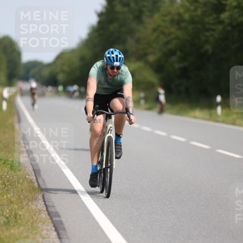 22.06.2025 - Viking Triathlon Yannick Fuchs http://msf.ph/oto/8098013 22.06.2025 12:00:41 Radfahren 98, 305, 438, 439, 457, 520 meine-sportfotos.de