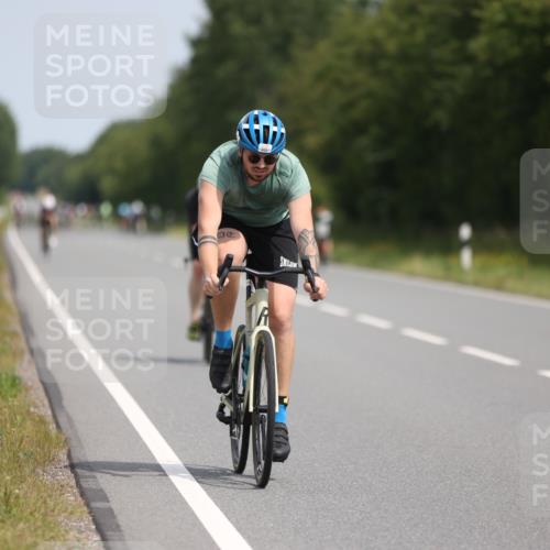 22.06.2025 - Viking Triathlon Yannick Fuchs http://msf.ph/oto/8098034 22.06.2025 12:00:41 Radfahren 98, 305, 438, 439, 457, 520 meine-sportfotos.de