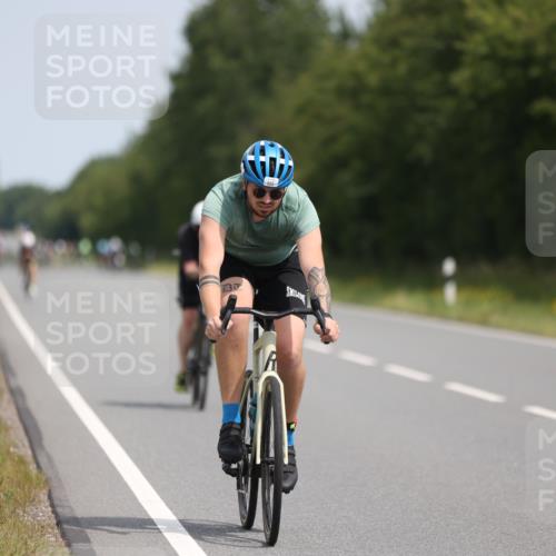 22.06.2025 - Viking Triathlon Yannick Fuchs http://msf.ph/oto/8098044 22.06.2025 12:00:41 Radfahren 98, 305, 438, 439, 457, 520 meine-sportfotos.de
