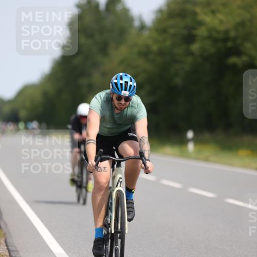 22.06.2025 - Viking Triathlon Yannick Fuchs http://msf.ph/oto/8098055 22.06.2025 12:00:42 Radfahren 98, 276, 305, 438, 439, 457 meine-sportfotos.de