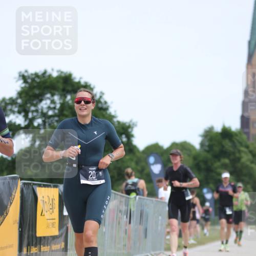 22.06.2025 - Viking Triathlon H.Heesch http://msf.ph/oto/8098069 22.06.2025 13:13:58 Laufen 20, 80, 171, 177, 387 meine-sportfotos.de