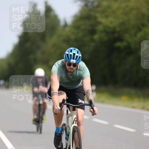22.06.2025 - Viking Triathlon Yannick Fuchs http://msf.ph/oto/8098079 22.06.2025 12:00:42 Radfahren 98, 276, 305, 438, 439, 457 meine-sportfotos.de