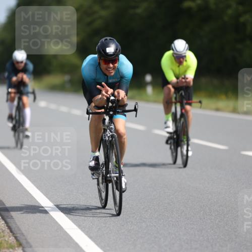 22.06.2025 - Viking Triathlon Yannick Fuchs http://msf.ph/oto/8098100 22.06.2025 11:22:48 Radfahren 2, 40, 134, 209, 312, 316, 506, 610 meine-sportfotos.de