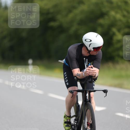 22.06.2025 - Viking Triathlon Yannick Fuchs http://msf.ph/oto/8098125 22.06.2025 12:00:44 Radfahren 98, 276, 305, 438, 439 meine-sportfotos.de