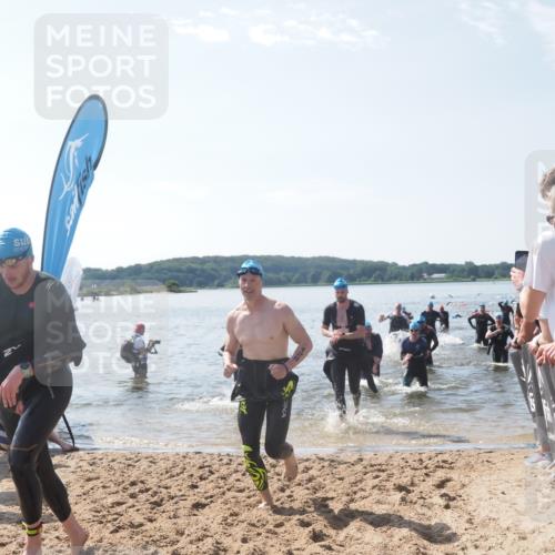 22.06.2025 - Viking Triathlon MichiJ http://msf.ph/oto/8098231 22.06.2025 10:43:14 Schwimmen 31, 109, 110, 115, 128, 167, 186, 328, 358, 483, 489 meine-sportfotos.de