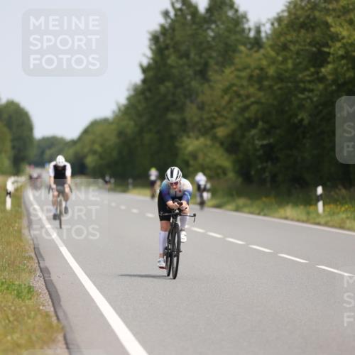 22.06.2025 - Viking Triathlon Yannick Fuchs http://msf.ph/oto/8098255 22.06.2025 12:01:12 Radfahren 63, 246, 467, 491, 551 meine-sportfotos.de