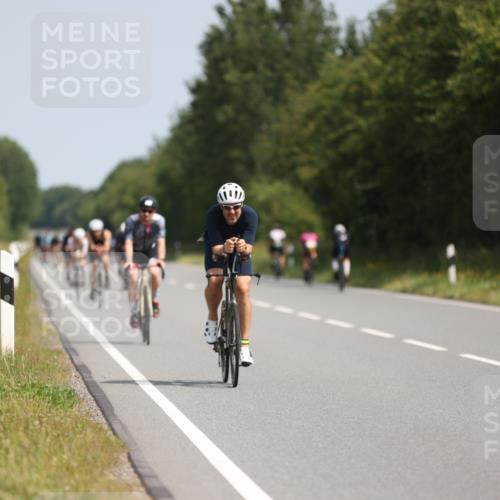 22.06.2025 - Viking Triathlon Yannick Fuchs http://msf.ph/oto/8098262 22.06.2025 11:22:56 Radfahren 20, 46, 81, 88, 134, 161, 232, 265, 456, 532 meine-sportfotos.de