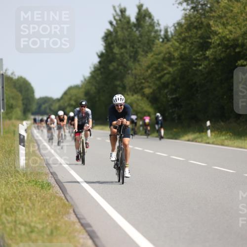 22.06.2025 - Viking Triathlon Yannick Fuchs http://msf.ph/oto/8098270 22.06.2025 11:22:57 Radfahren 20, 46, 81, 88, 134, 161, 232, 265, 456, 532 meine-sportfotos.de