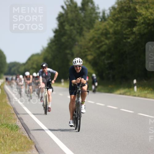 22.06.2025 - Viking Triathlon Yannick Fuchs http://msf.ph/oto/8098281 22.06.2025 11:22:57 Radfahren 20, 46, 81, 88, 134, 161, 232, 265, 456, 532 meine-sportfotos.de