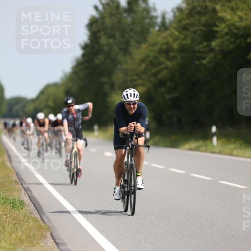 22.06.2025 - Viking Triathlon Yannick Fuchs http://msf.ph/oto/8098288 22.06.2025 11:22:57 Radfahren 20, 46, 81, 88, 134, 161, 232, 265, 456, 532 meine-sportfotos.de