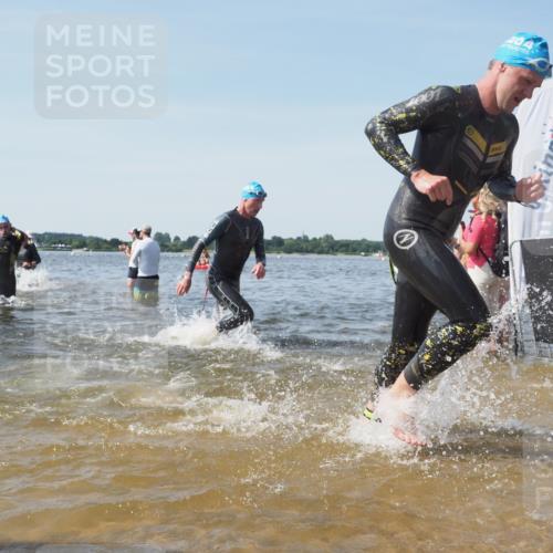 22.06.2025 - Viking Triathlon KatJ http://msf.ph/oto/8098319 22.06.2025 10:31:58 Schwimmen 63, 87, 124, 125, 193, 226, 271, 435, 449, 464, 488, 507, 555, 658 meine-sportfotos.de