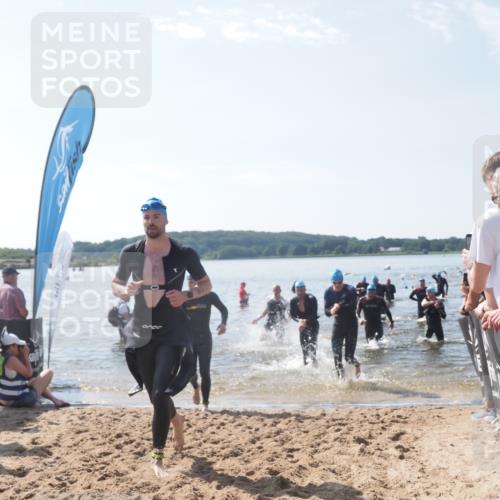 22.06.2025 - Viking Triathlon MichiJ http://msf.ph/oto/8098324 22.06.2025 10:43:17 Schwimmen 31, 109, 110, 115, 167, 257, 328, 358, 483, 489 meine-sportfotos.de