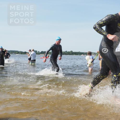 22.06.2025 - Viking Triathlon KatJ http://msf.ph/oto/8098328 22.06.2025 10:31:58 Schwimmen 63, 87, 124, 125, 193, 226, 271, 435, 449, 464, 488, 507, 555, 658 meine-sportfotos.de