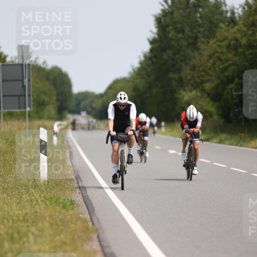 22.06.2025 - Viking Triathlon Yannick Fuchs http://msf.ph/oto/8098341 22.06.2025 12:01:16 Radfahren 63, 246, 406, 467, 491, 551 meine-sportfotos.de