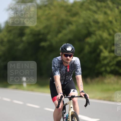22.06.2025 - Viking Triathlon Yannick Fuchs http://msf.ph/oto/8098377 22.06.2025 11:23:00 Radfahren 20, 46, 81, 88, 161, 232, 265, 456, 532, 552 meine-sportfotos.de