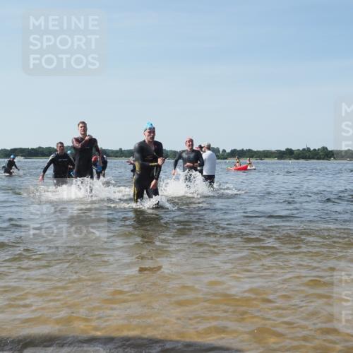22.06.2025 - Viking Triathlon KatJ http://msf.ph/oto/8098384 22.06.2025 10:32:00 Schwimmen 63, 87, 124, 125, 193, 207, 226, 271, 435, 449, 464, 488, 507, 658 meine-sportfotos.de