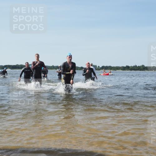 22.06.2025 - Viking Triathlon KatJ http://msf.ph/oto/8098408 22.06.2025 10:32:00 Schwimmen 63, 87, 124, 125, 193, 207, 226, 271, 435, 449, 464, 488, 507, 658 meine-sportfotos.de
