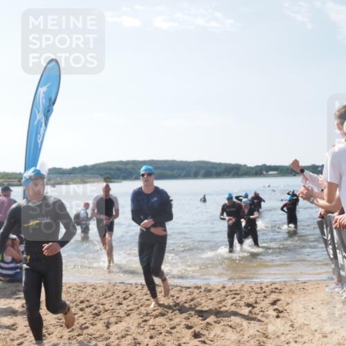 22.06.2025 - Viking Triathlon MichiJ http://msf.ph/oto/8098428 22.06.2025 10:43:19 Schwimmen 31, 109, 110, 115, 167, 257, 328, 483, 489, 501 meine-sportfotos.de