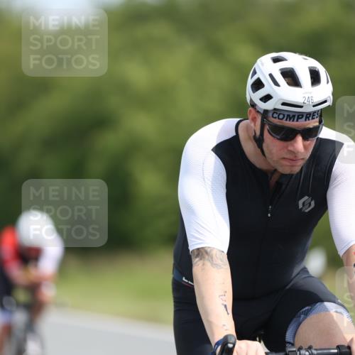 22.06.2025 - Viking Triathlon Yannick Fuchs http://msf.ph/oto/8098429 22.06.2025 12:01:20 Radfahren 63, 246, 406, 467, 491, 615 meine-sportfotos.de