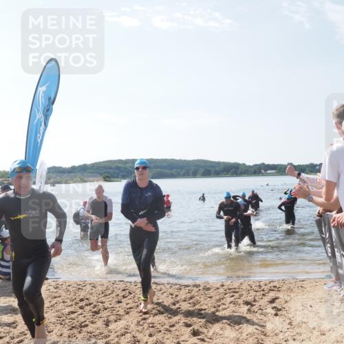 22.06.2025 - Viking Triathlon MichiJ http://msf.ph/oto/8098436 22.06.2025 10:43:19 Schwimmen 31, 109, 110, 115, 167, 257, 328, 483, 489, 501 meine-sportfotos.de
