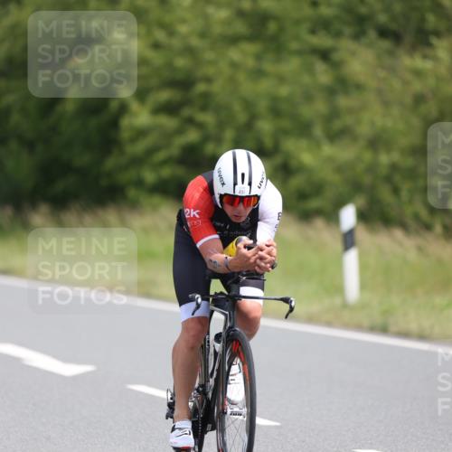 22.06.2025 - Viking Triathlon Yannick Fuchs http://msf.ph/oto/8098437 22.06.2025 12:01:21 Radfahren 63, 246, 406, 467, 491, 615 meine-sportfotos.de