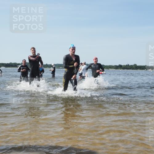 22.06.2025 - Viking Triathlon KatJ http://msf.ph/oto/8098440 22.06.2025 10:32:01 Schwimmen 63, 87, 193, 207, 226, 271, 435, 449, 464, 488, 507, 658 meine-sportfotos.de