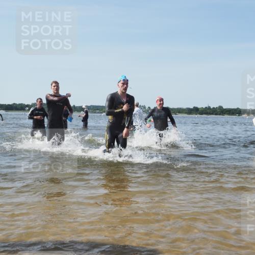 22.06.2025 - Viking Triathlon KatJ http://msf.ph/oto/8098449 22.06.2025 10:32:01 Schwimmen 63, 87, 193, 207, 226, 271, 435, 449, 464, 488, 507, 658 meine-sportfotos.de