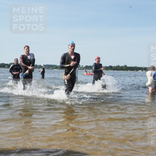 22.06.2025 - Viking Triathlon KatJ http://msf.ph/oto/8098463 22.06.2025 10:32:01 Schwimmen 63, 87, 193, 207, 226, 271, 435, 449, 464, 488, 507, 658 meine-sportfotos.de