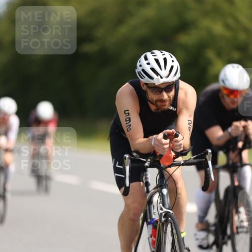 22.06.2025 - Viking Triathlon Yannick Fuchs http://msf.ph/oto/8098474 22.06.2025 11:23:03 Radfahren 20, 46, 81, 88, 161, 232, 265, 456, 532, 552 meine-sportfotos.de