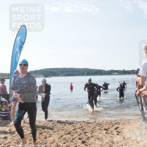 22.06.2025 - Viking Triathlon MichiJ http://msf.ph/oto/8098482 22.06.2025 10:43:20 Schwimmen 31, 109, 110, 115, 167, 257, 328, 483, 501 meine-sportfotos.de