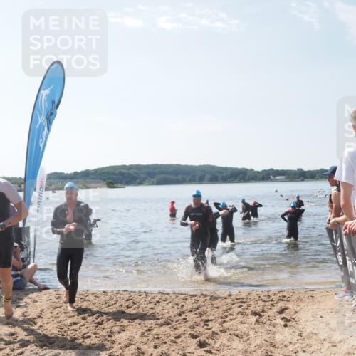 22.06.2025 - Viking Triathlon MichiJ http://msf.ph/oto/8098512 22.06.2025 10:43:21 Schwimmen 31, 109, 110, 115, 167, 257, 328, 483, 501, 620 meine-sportfotos.de
