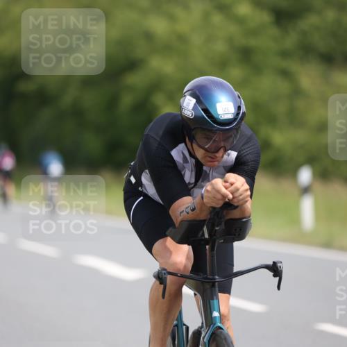 22.06.2025 - Viking Triathlon Yannick Fuchs http://msf.ph/oto/8098525 22.06.2025 12:01:41 Radfahren 16, 36, 146, 147, 448 meine-sportfotos.de