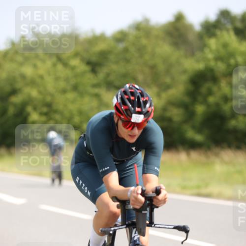 22.06.2025 - Viking Triathlon Yannick Fuchs http://msf.ph/oto/8098556 22.06.2025 11:23:06 Radfahren 20, 46, 81, 88, 232, 265, 431, 495, 532, 552 meine-sportfotos.de