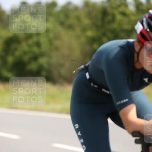 22.06.2025 - Viking Triathlon Yannick Fuchs http://msf.ph/oto/8098568 22.06.2025 11:23:06 Radfahren 20, 46, 81, 88, 232, 265, 431, 495, 532, 552 meine-sportfotos.de
