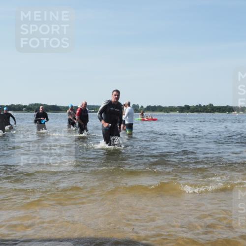 22.06.2025 - Viking Triathlon KatJ http://msf.ph/oto/8098577 22.06.2025 10:32:04 Schwimmen 63, 87, 193, 207, 214, 226, 271, 435, 449, 464, 488, 658 meine-sportfotos.de