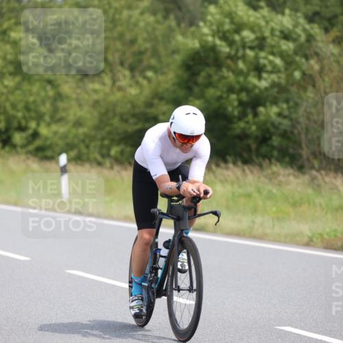 22.06.2025 - Viking Triathlon Yannick Fuchs http://msf.ph/oto/8098579 22.06.2025 12:01:49 Radfahren 147, 256, 448 meine-sportfotos.de