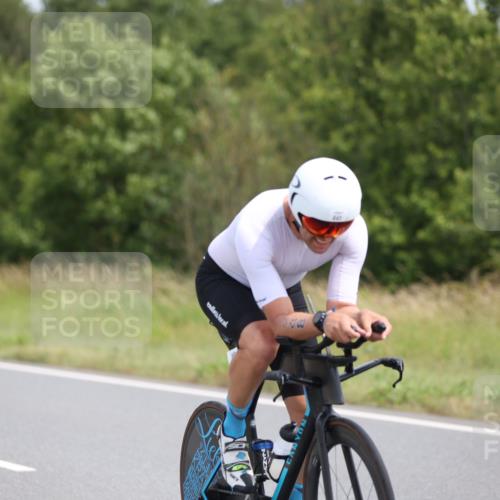 22.06.2025 - Viking Triathlon Yannick Fuchs http://msf.ph/oto/8098591 22.06.2025 12:01:49 Radfahren 147, 256, 448 meine-sportfotos.de