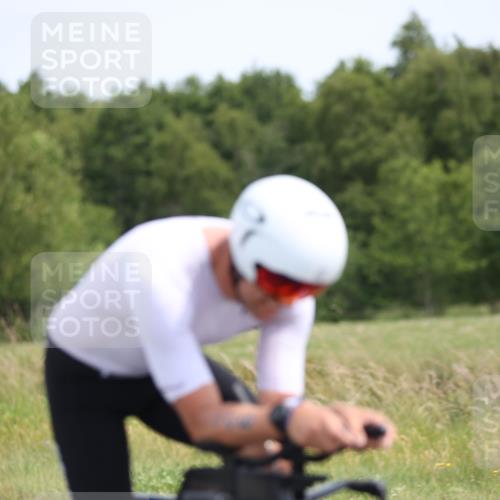 22.06.2025 - Viking Triathlon Yannick Fuchs http://msf.ph/oto/8098601 22.06.2025 12:01:49 Radfahren 147, 256, 448 meine-sportfotos.de