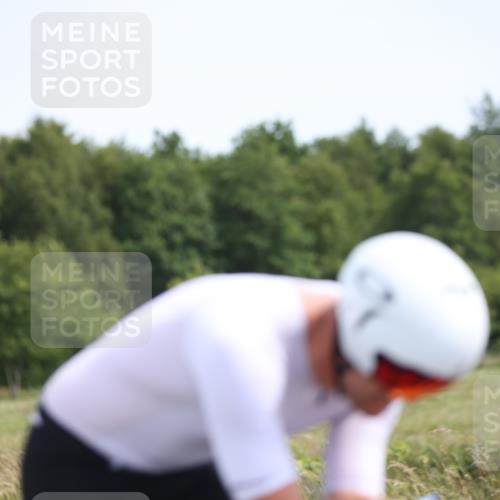 22.06.2025 - Viking Triathlon Yannick Fuchs http://msf.ph/oto/8098608 22.06.2025 12:01:49 Radfahren 147, 256, 448 meine-sportfotos.de