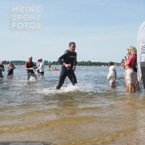 22.06.2025 - Viking Triathlon KatJ http://msf.ph/oto/8098629 22.06.2025 10:32:06 Schwimmen 63, 193, 207, 214, 226, 271, 449, 464, 488 meine-sportfotos.de