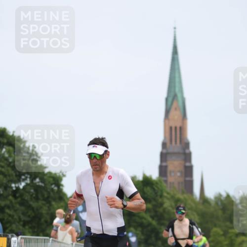 22.06.2025 - Viking Triathlon H.Heesch http://msf.ph/oto/8098733 22.06.2025 13:30:46 Laufen 310, 331, 450 meine-sportfotos.de