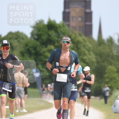 22.06.2025 - Viking Triathlon H.Heesch http://msf.ph/oto/8098786 22.06.2025 13:15:19 Laufen 29, 81, 134, 228, 232, 365 meine-sportfotos.de