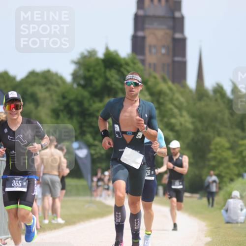 22.06.2025 - Viking Triathlon H.Heesch http://msf.ph/oto/8098792 22.06.2025 13:15:19 Laufen 29, 81, 134, 228, 232, 365 meine-sportfotos.de