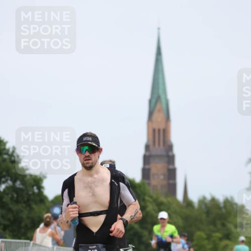 22.06.2025 - Viking Triathlon H.Heesch http://msf.ph/oto/8098794 22.06.2025 13:30:49 Laufen 71, 310, 331, 361, 450 meine-sportfotos.de