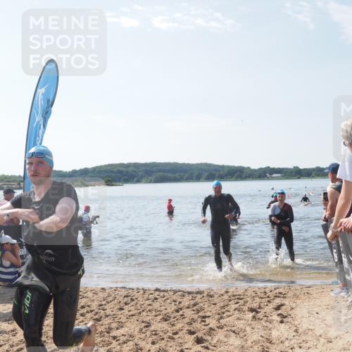 22.06.2025 - Viking Triathlon MichiJ http://msf.ph/oto/8098803 22.06.2025 10:43:26 Schwimmen 115, 257, 483, 501, 620 meine-sportfotos.de