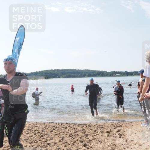 22.06.2025 - Viking Triathlon MichiJ http://msf.ph/oto/8098812 22.06.2025 10:43:26 Schwimmen 115, 257, 483, 501, 620 meine-sportfotos.de