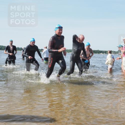 22.06.2025 - Viking Triathlon KatJ http://msf.ph/oto/8098829 22.06.2025 10:32:12 Schwimmen 63, 147, 173, 193, 207, 214, 226, 271, 461, 464, 488 meine-sportfotos.de