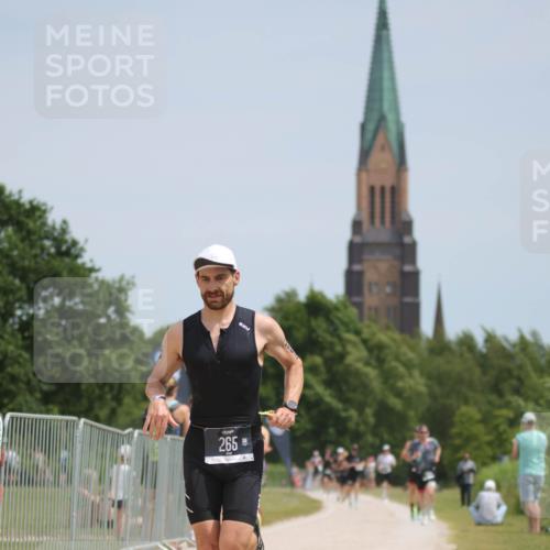 22.06.2025 - Viking Triathlon H.Heesch http://msf.ph/oto/8098838 22.06.2025 13:15:27 Laufen 81, 228, 265, 365 meine-sportfotos.de